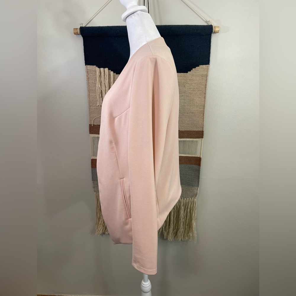 Like New Bcbgeneration Tuxedo Blazer In Pink Sz M - image 4